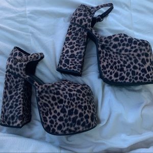 unif dama leopard platforms